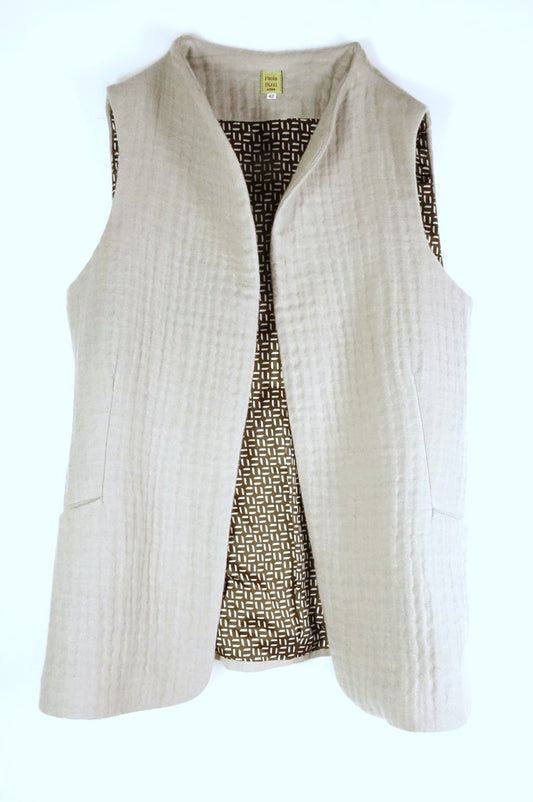 Pandit waistcoat in light dove gray embossed wool