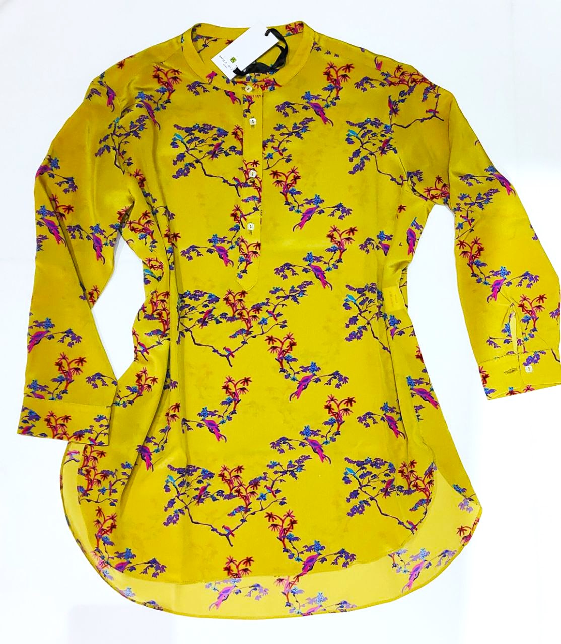 "Unique" silk shirt with "Cineserie" pattern with yellow background