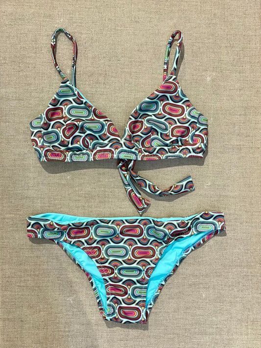 Fiona oval print bikini with Aquamarine background